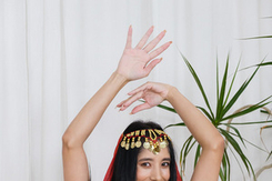 572 - Do You Like My Carnival Costume?
